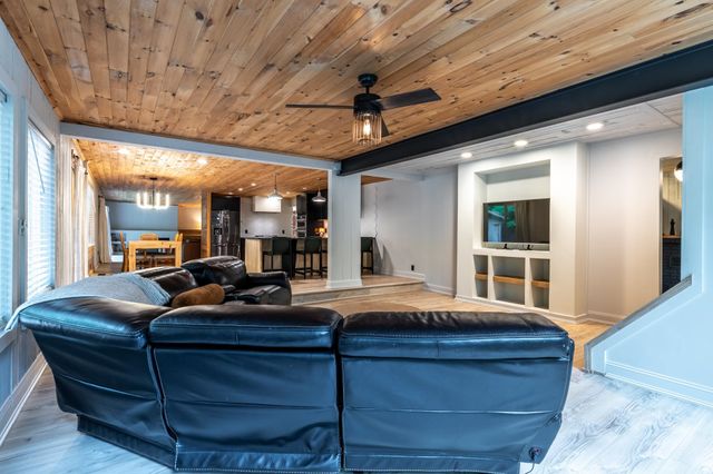 9311 Starland Court, Fort Wayne, IN 46804