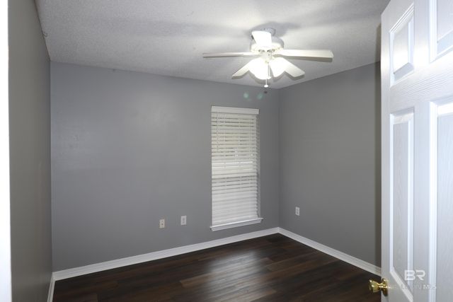 33621 Rosalia Avenue, Lillian, AL 36549