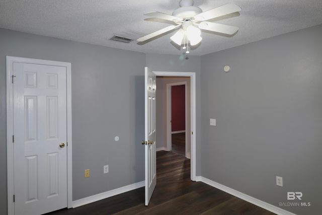 33621 Rosalia Avenue, Lillian, AL 36549