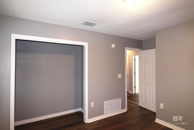 33621 Rosalia Avenue, Lillian, AL 36549