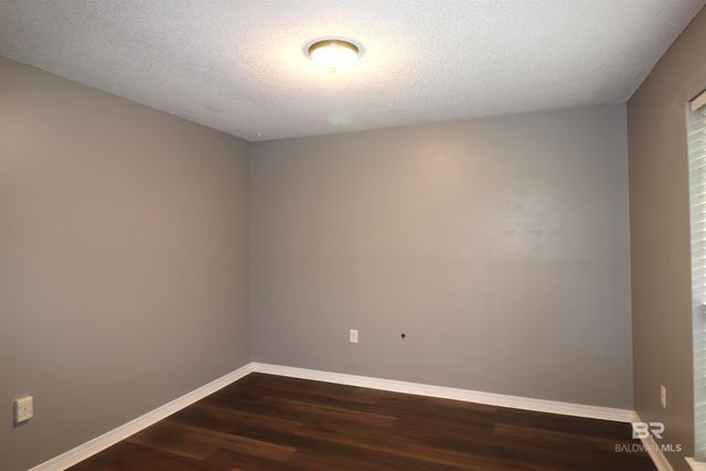 33621 Rosalia Avenue, Lillian, AL 36549