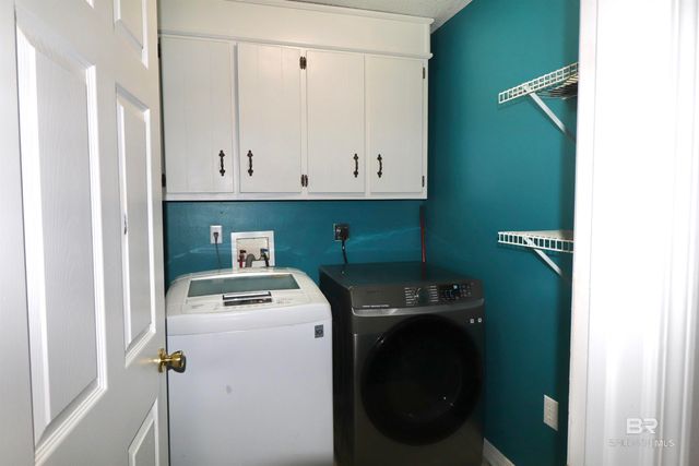 33621 Rosalia Avenue, Lillian, AL 36549