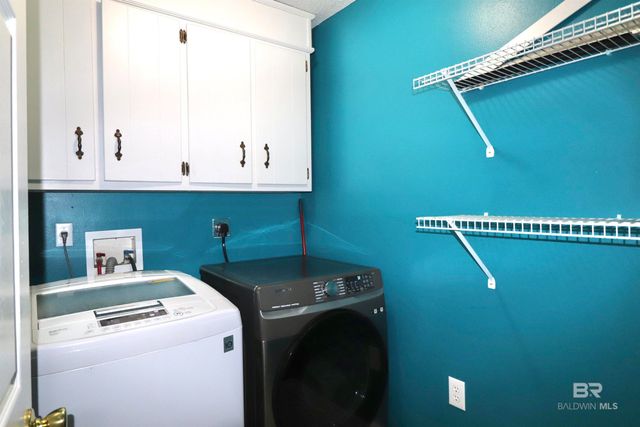 33621 Rosalia Avenue, Lillian, AL 36549