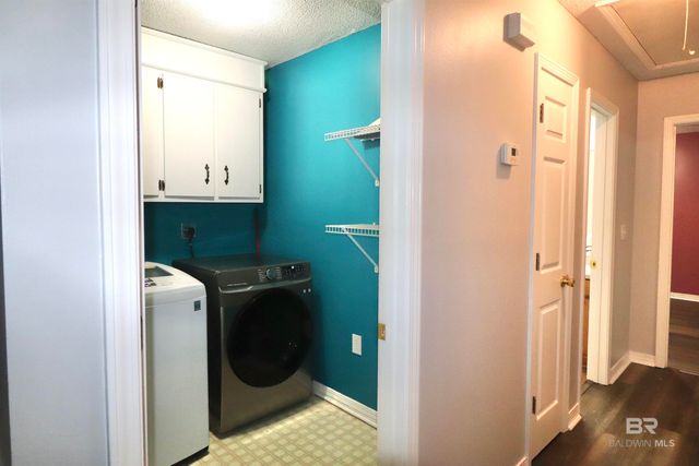 33621 Rosalia Avenue, Lillian, AL 36549