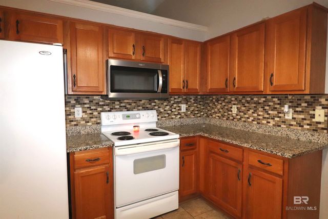 33621 Rosalia Avenue, Lillian, AL 36549