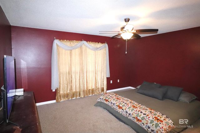 33621 Rosalia Avenue, Lillian, AL 36549