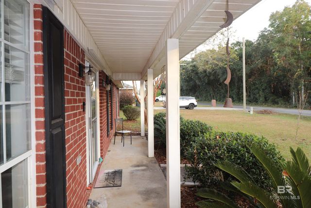 33621 Rosalia Avenue, Lillian, AL 36549