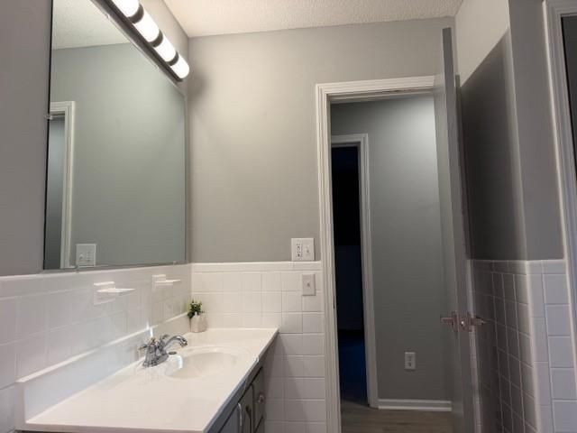 15218 E 33rd Street S, Independence, MO 64055