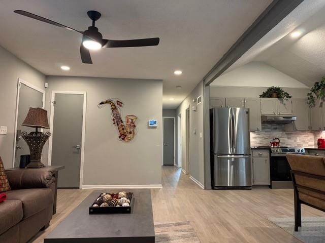 15218 E 33rd Street S, Independence, MO 64055