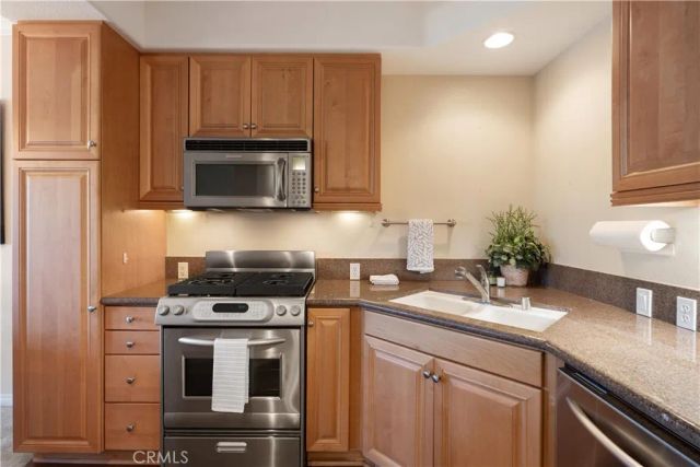 21345 Hawthorne Boulevard 204, Torrance, CA 90503