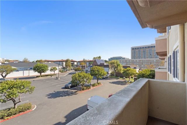 21345 Hawthorne Boulevard 204, Torrance, CA 90503