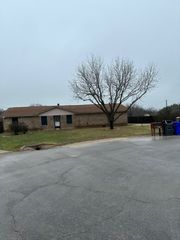 409 Skyline Circle, Lorena, TX 76655