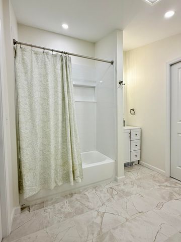 76 Moffitt Road, Plattsburgh, NY 12901