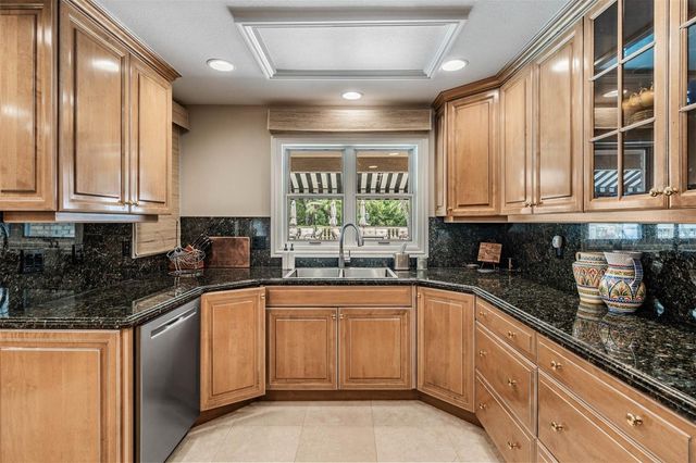 18707 PEPPER PIKE, Lutz, FL 33558