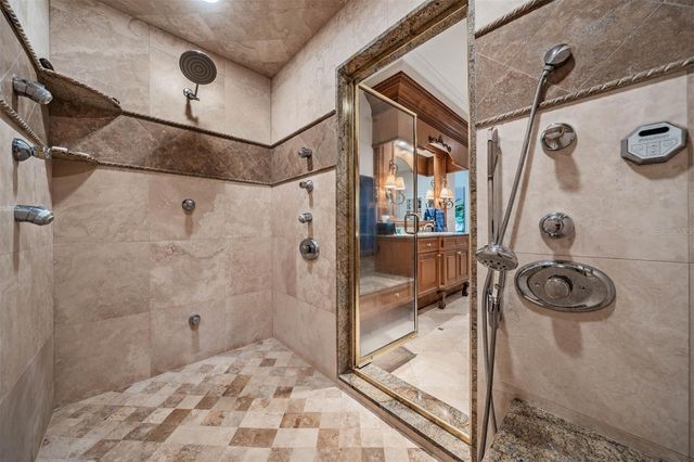 18707 PEPPER PIKE, Lutz, FL 33558
