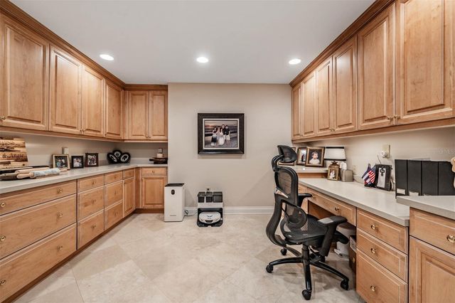 18707 PEPPER PIKE, Lutz, FL 33558