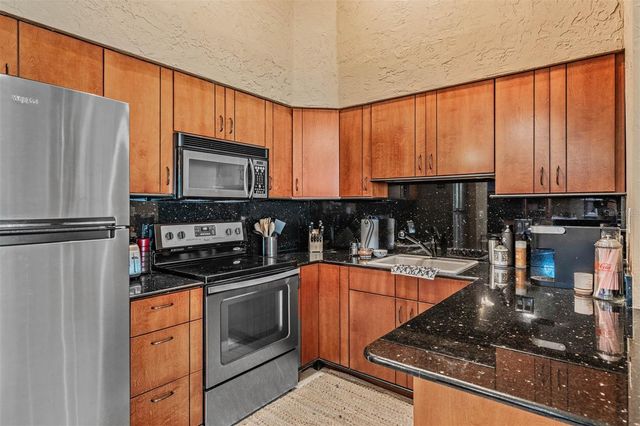18707 PEPPER PIKE, Lutz, FL 33558