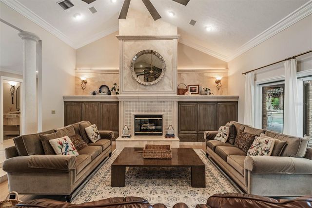 18707 PEPPER PIKE, Lutz, FL 33558