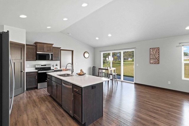 1743 HONOR STREET, Neenah, WI 54956