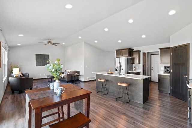 1743 HONOR STREET, Neenah, WI 54956