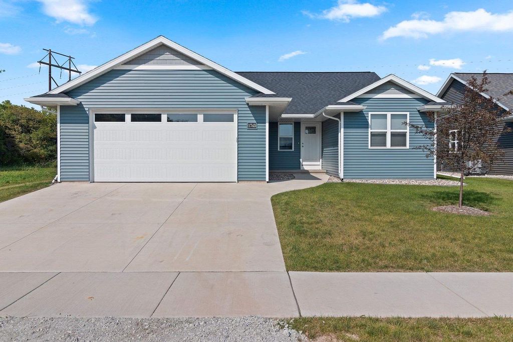 1743 HONOR STREET, Neenah, WI 54956