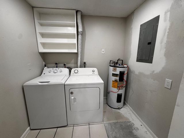 933 SW 16th Place 1, Fort Lauderdale, FL 33315