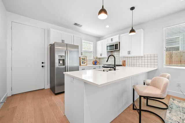 5413 Blue Bird LN 2, Austin, TX 78745