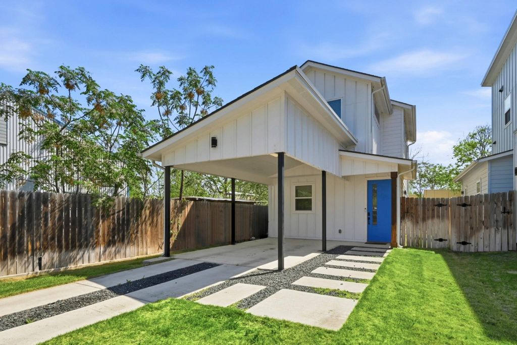 5413 Blue Bird LN 2, Austin, TX 78745