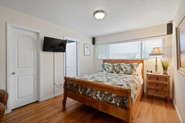 645 Loring, San Diego, CA 92109
