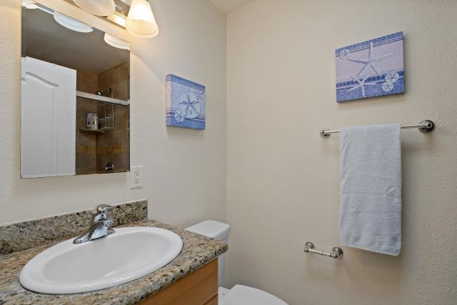 645 Loring, San Diego, CA 92109