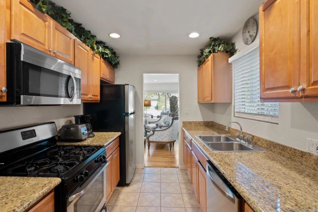 645 Loring, San Diego, CA 92109