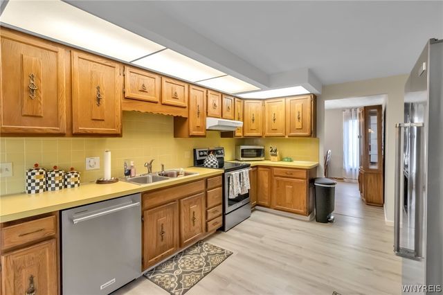 68 Beaumont Drive, Amherst, NY 14228
