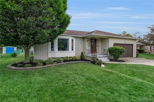 68 Beaumont Drive, Amherst, NY 14228