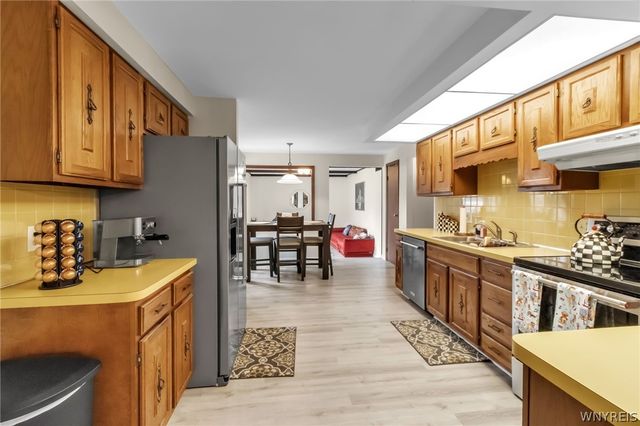 68 Beaumont Drive, Amherst, NY 14228