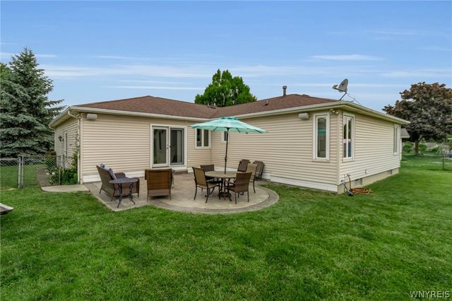 68 Beaumont Drive, Amherst, NY 14228