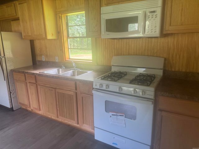 2073 N 9th Street, Felsenthal, AR 71747