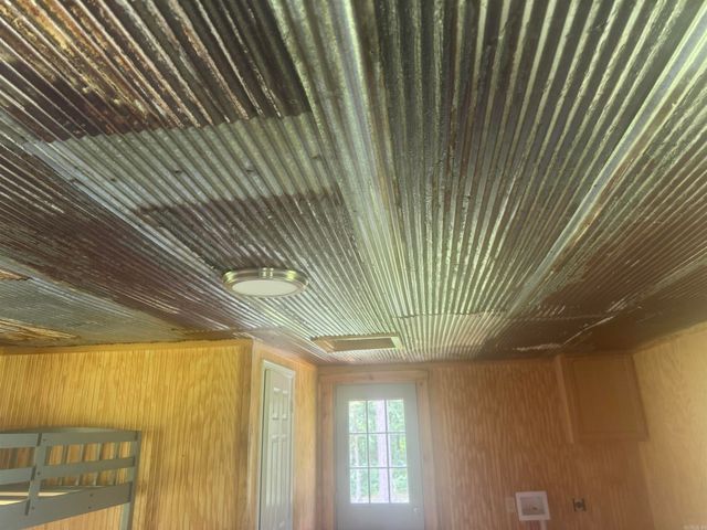 2073 N 9th Street, Felsenthal, AR 71747