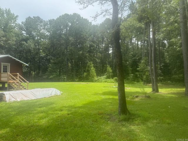 2073 N 9th Street, Felsenthal, AR 71747