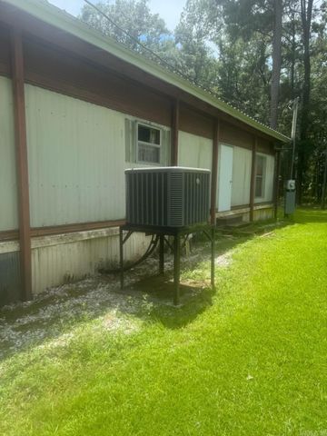 2073 N 9th Street, Felsenthal, AR 71747