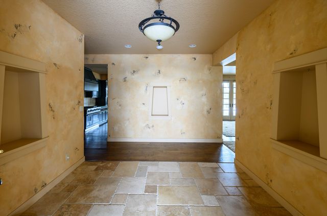 7915 NW Grubstake Way, Redmond, OR 97756