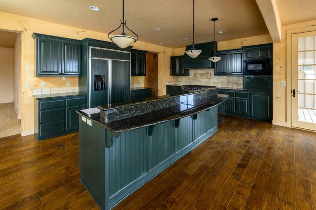 7915 NW Grubstake Way, Redmond, OR 97756