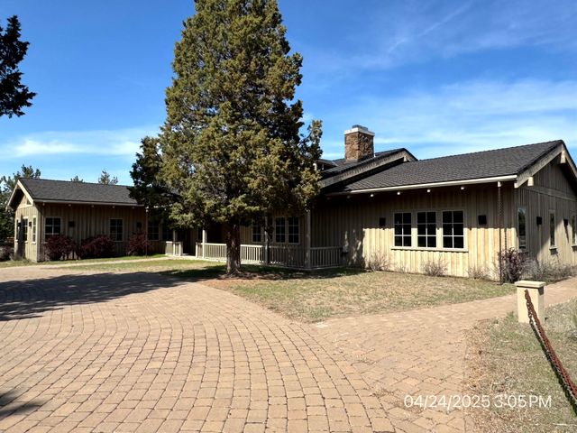 7915 NW Grubstake Way, Redmond, OR 97756
