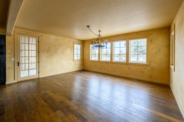 7915 NW Grubstake Way, Redmond, OR 97756