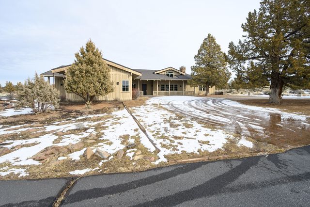 7915 NW Grubstake Way, Redmond, OR 97756