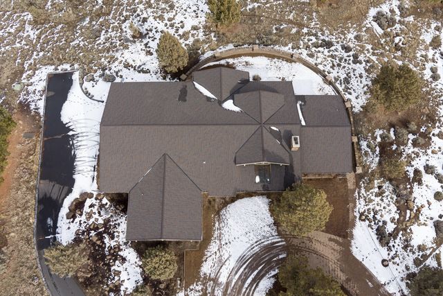 7915 NW Grubstake Way, Redmond, OR 97756