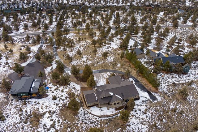 7915 NW Grubstake Way, Redmond, OR 97756