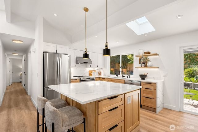 1513 3rd Place, Kirkland, WA 98033
