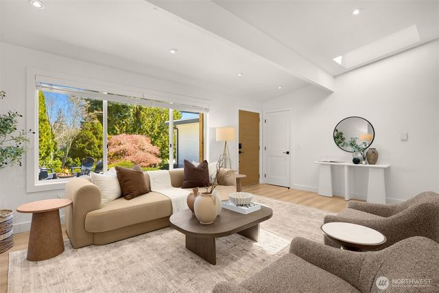 1513 3rd Place, Kirkland, WA 98033