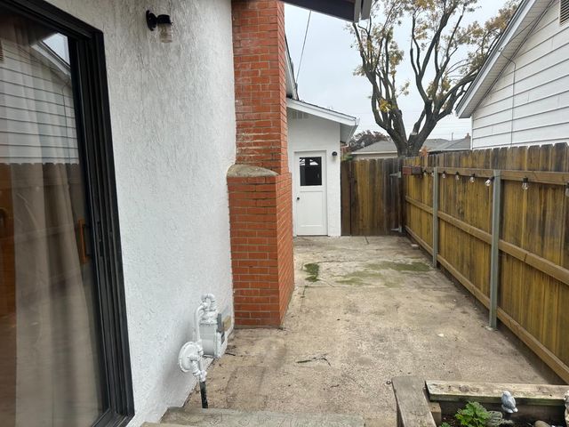 2013 Jerry Ln, Lodi, CA 95242