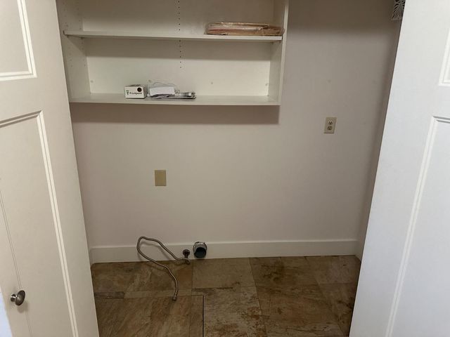 2013 Jerry Ln, Lodi, CA 95242